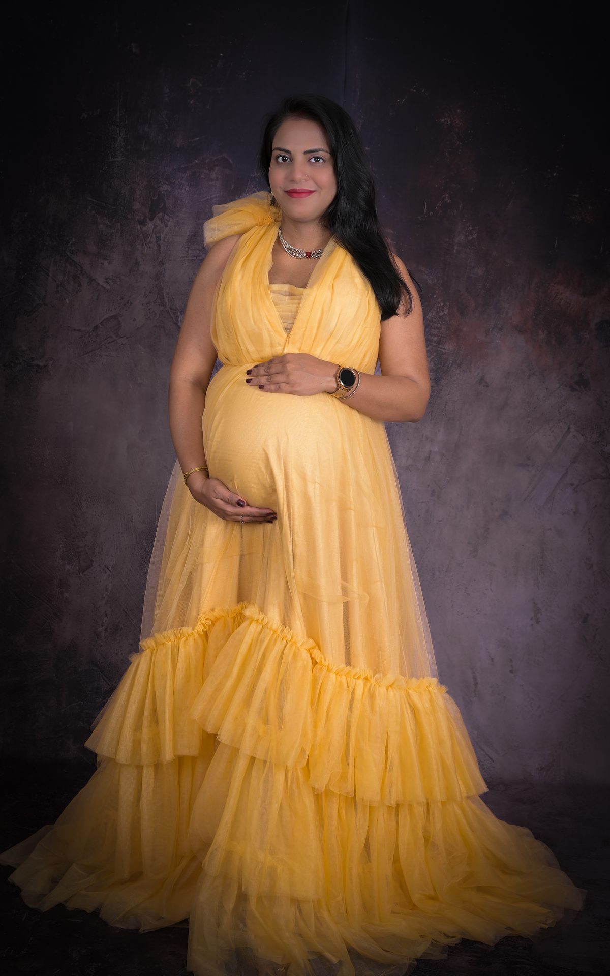 Maternity - yellow tulle gown